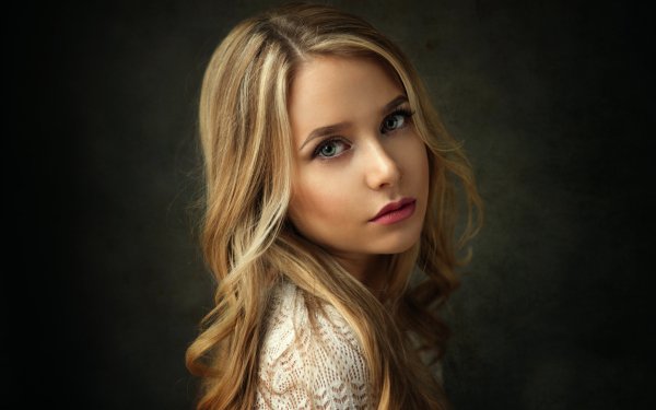 Femmes Top Model Top Modèls Blonde Green Eyes Portrait Fond d'écran HD | Image
