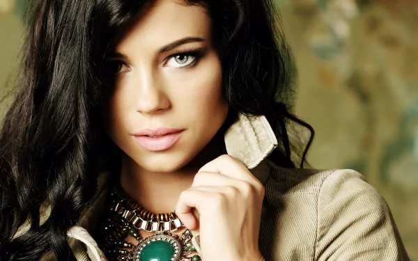 blue eyes necklace brunette woman model HD Desktop Wallpaper | Background Image