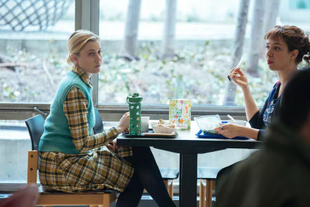 Greta Gerwig Maya Rudolph movie Maggie's Plan HD Desktop Wallpaper | Background Image