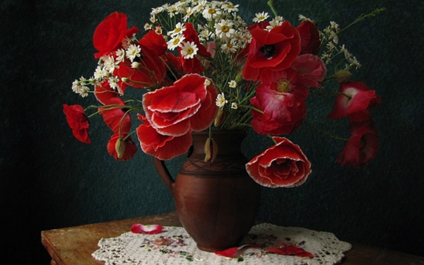 Man Made Flower Vase Red Flower White Flower HD Wallpaper | Background Image