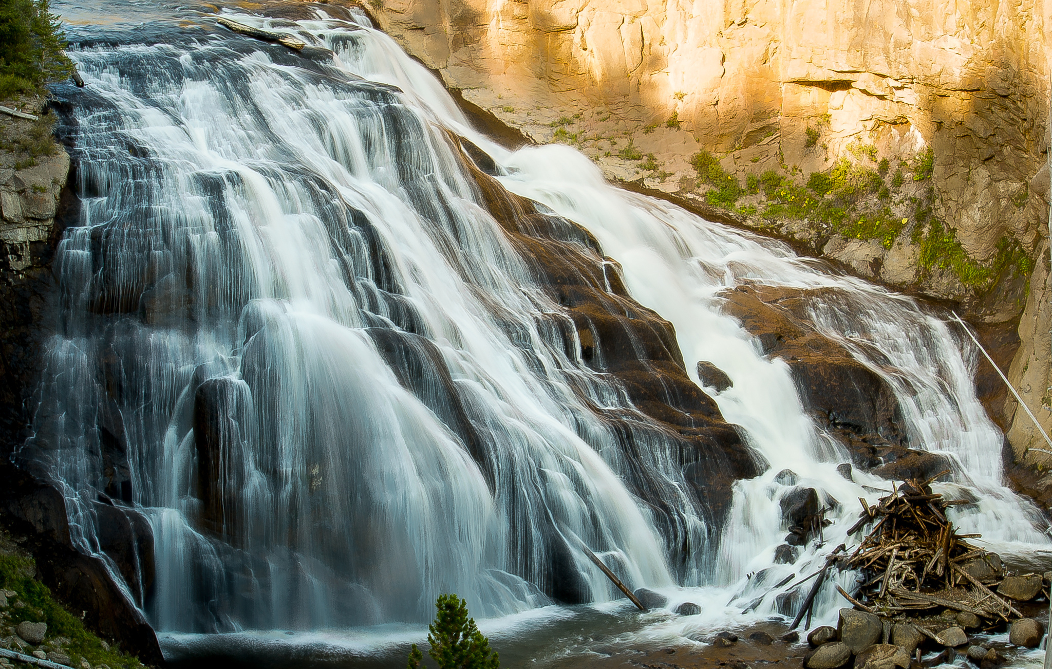 Download Nature Waterfall HD Wallpaper
