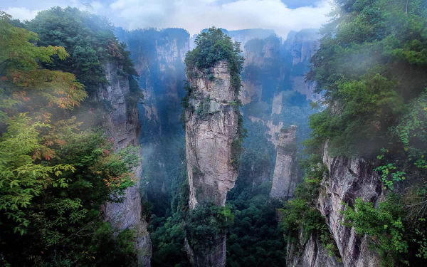  Zhangjiajie National Park in China