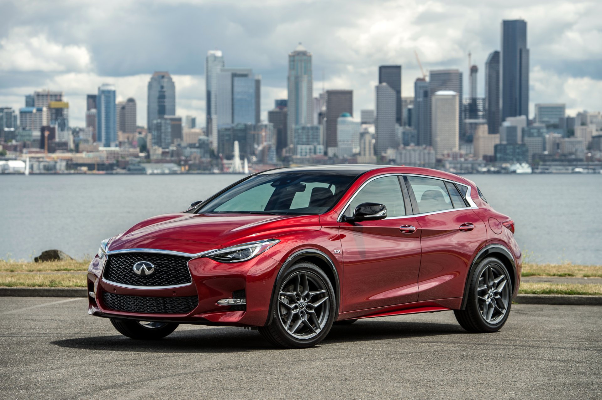 Download Car Infiniti Vehicle Infiniti Q30 4k Ultra HD Wallpaper