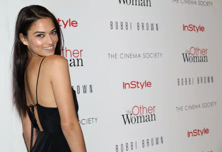 smile hazel eyes brunette Australian model Celebrity Shanina Shaik HD Desktop Wallpaper | Background Image