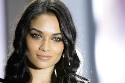 face hazel eyes brunette Australian model Celebrity Shanina Shaik HD Desktop Wallpaper | Background Image