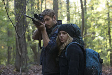Alex Roe Chloë Grace Moretz movie The 5th Wave HD Desktop Wallpaper | Background Image