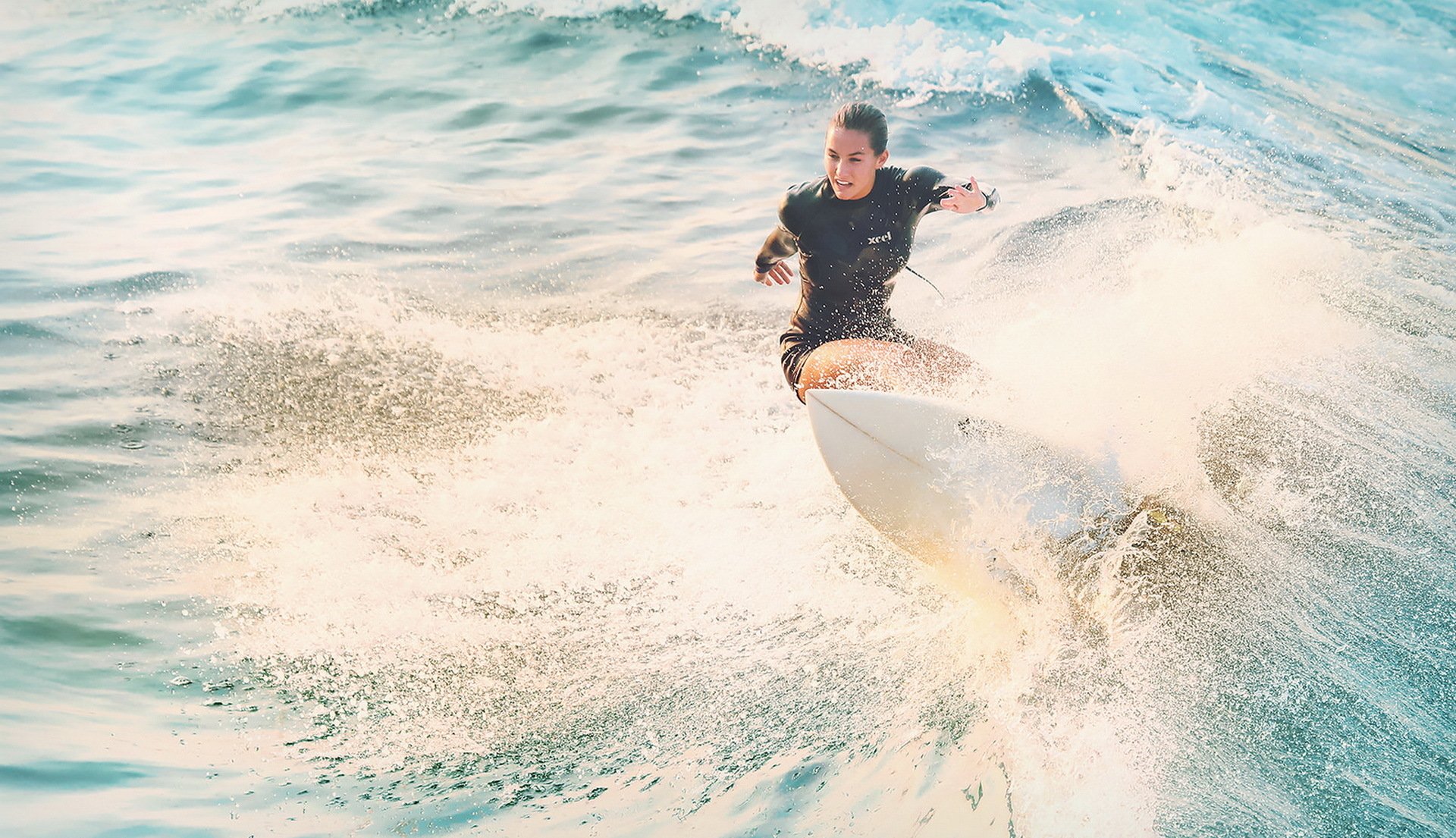 Download Surfing Sports HD Wallpaper