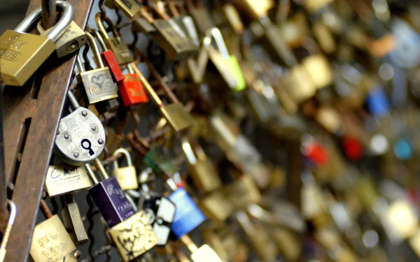 blur man made lock HD Desktop Wallpaper | Background Image