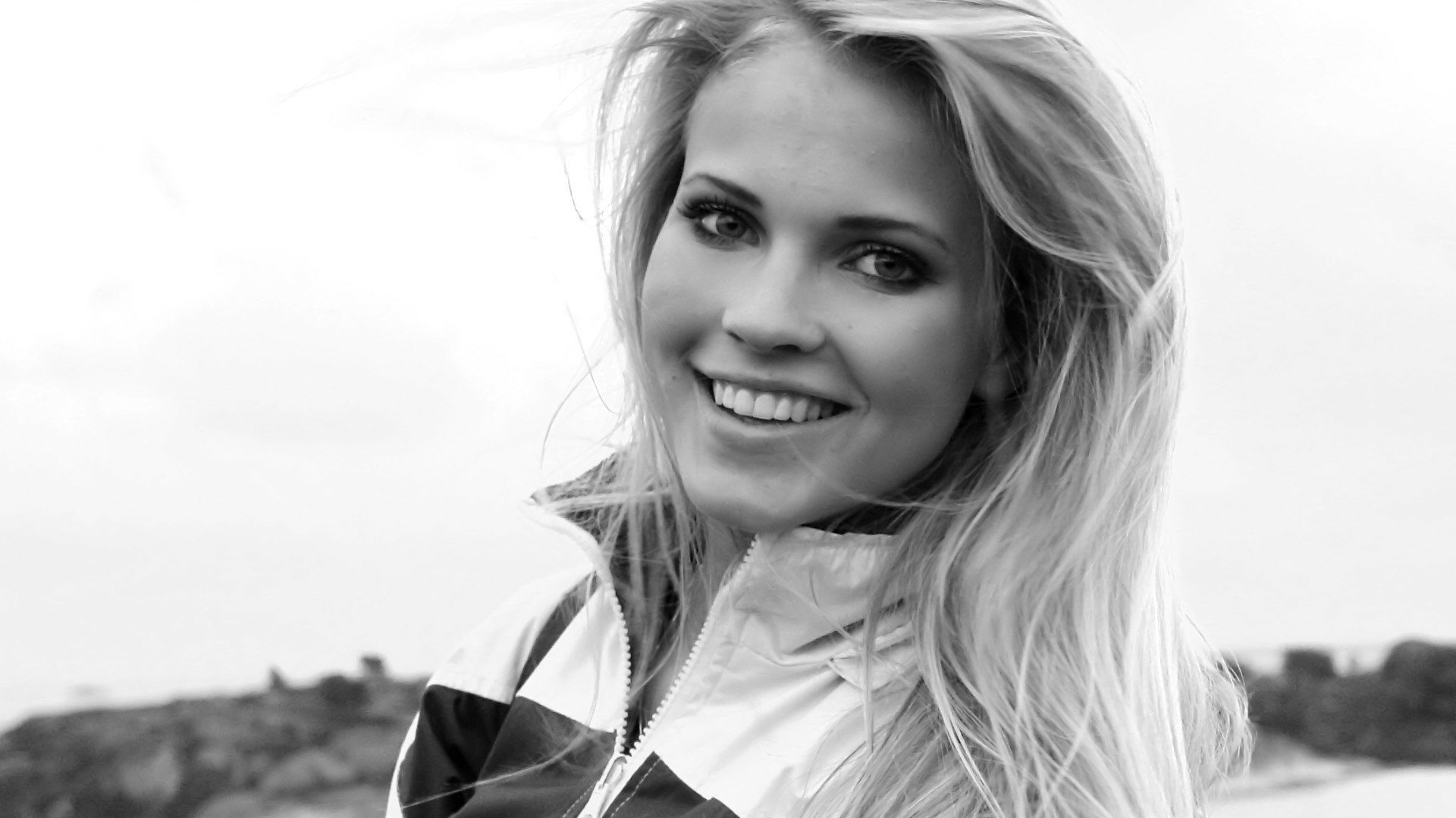 Download Monochrome Blonde Music Emilie Marie Nereng HD Wallpaper