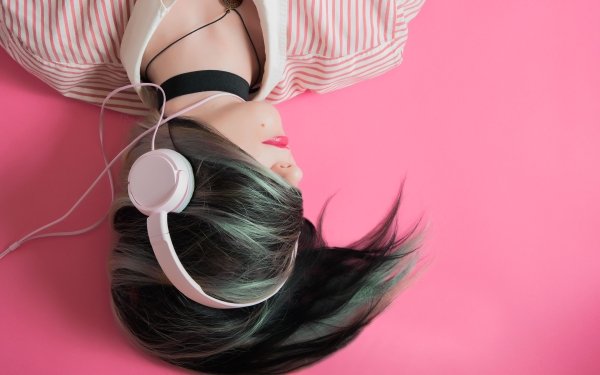 Music Headphones Mood Pink Lying Down Model Lipstick Long Hair HD Wallpaper | Background Image