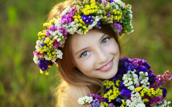 Photographie Enfant Fleur Colorful Wreath Bouquet Smile Face Blue Eyes Fond d'écran HD | Image