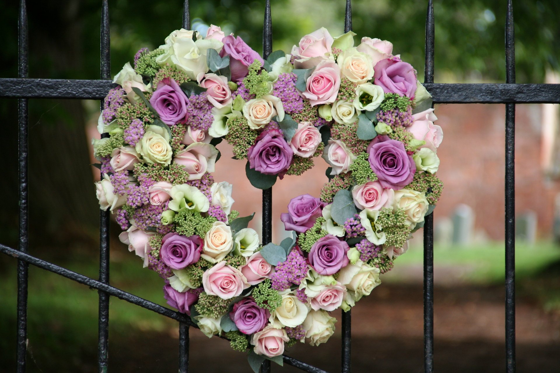 Floral Heart-Shaped Wreath HD Wallpaper | Background Image | 3456x2304 | ID:798854 - Wallpaper Abyss