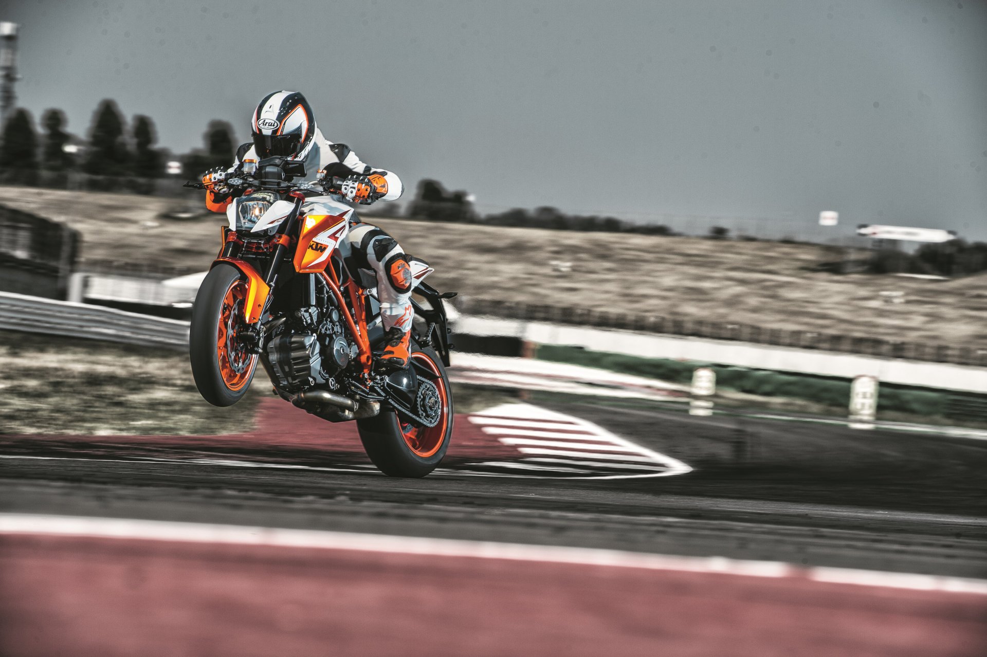 Download Motorcycle KTM Vehicle KTM Super Duke HD Wallpaper