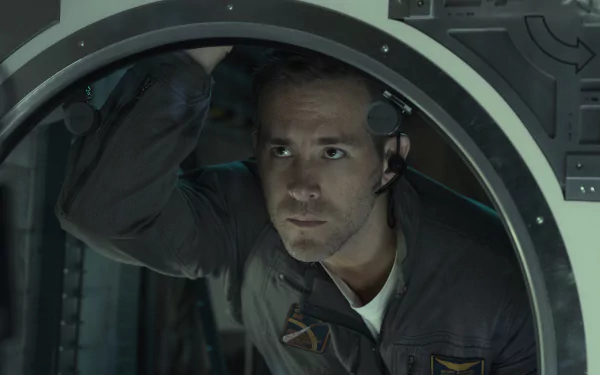 Ryan Reynolds movie Life (2017) HD Desktop Wallpaper | Background Image