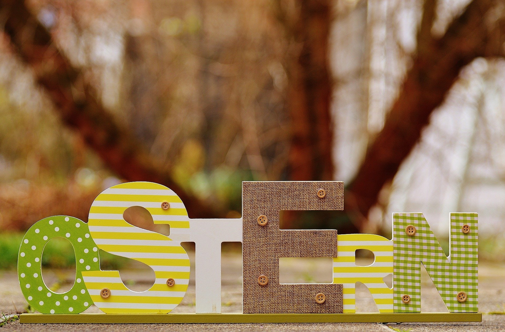 Download Holiday Easter HD Wallpaper