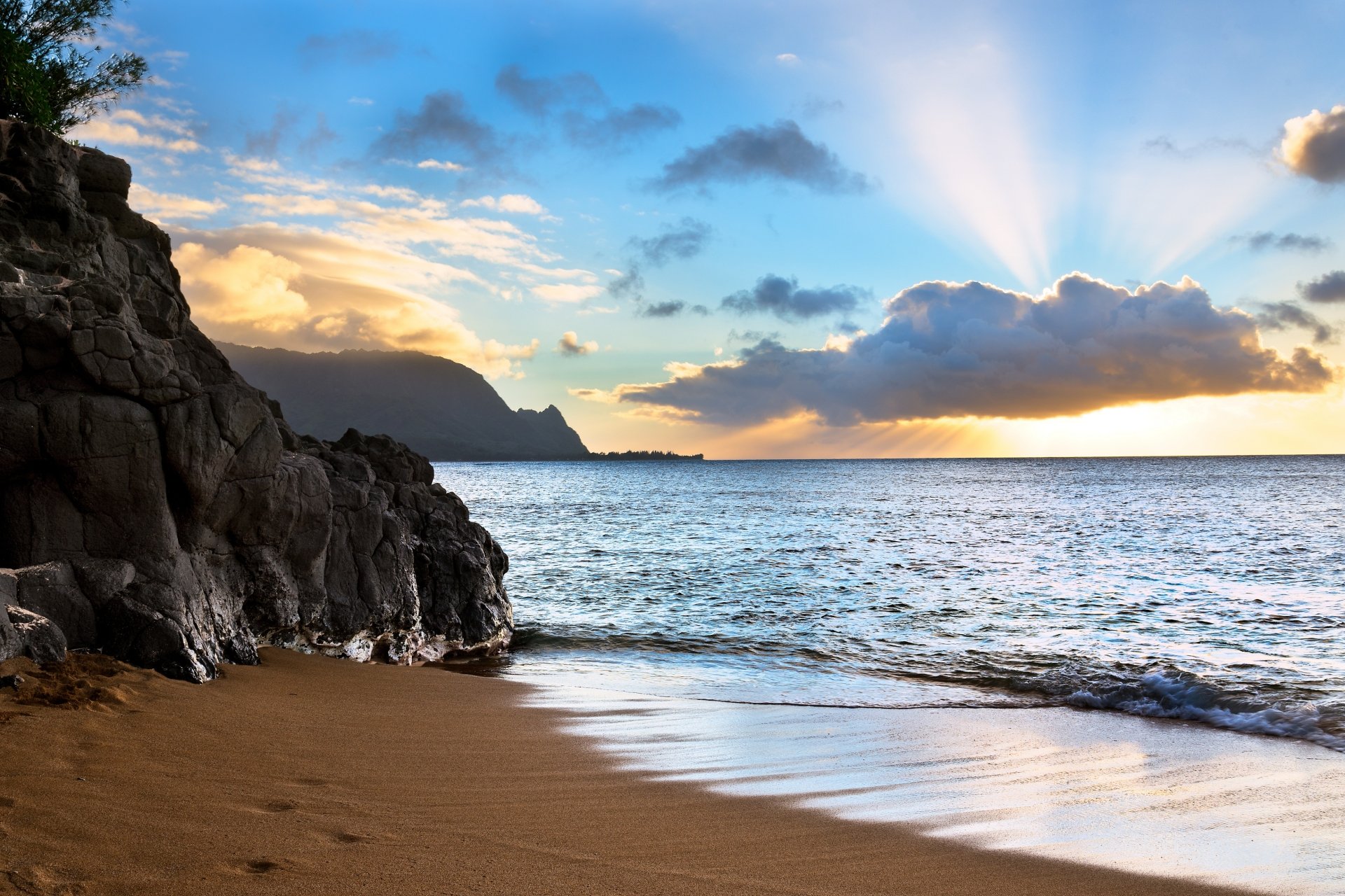 Download Sunbeam Cloud Horizon Nature Ocean 4k Ultra HD Wallpaper