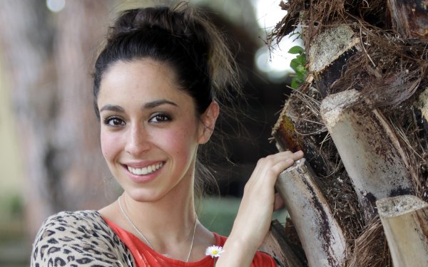 Celebrity Oona Chaplin Actresses Spain Actress Brunette Brown Eyes Face Smile HD Wallpaper | Background Image