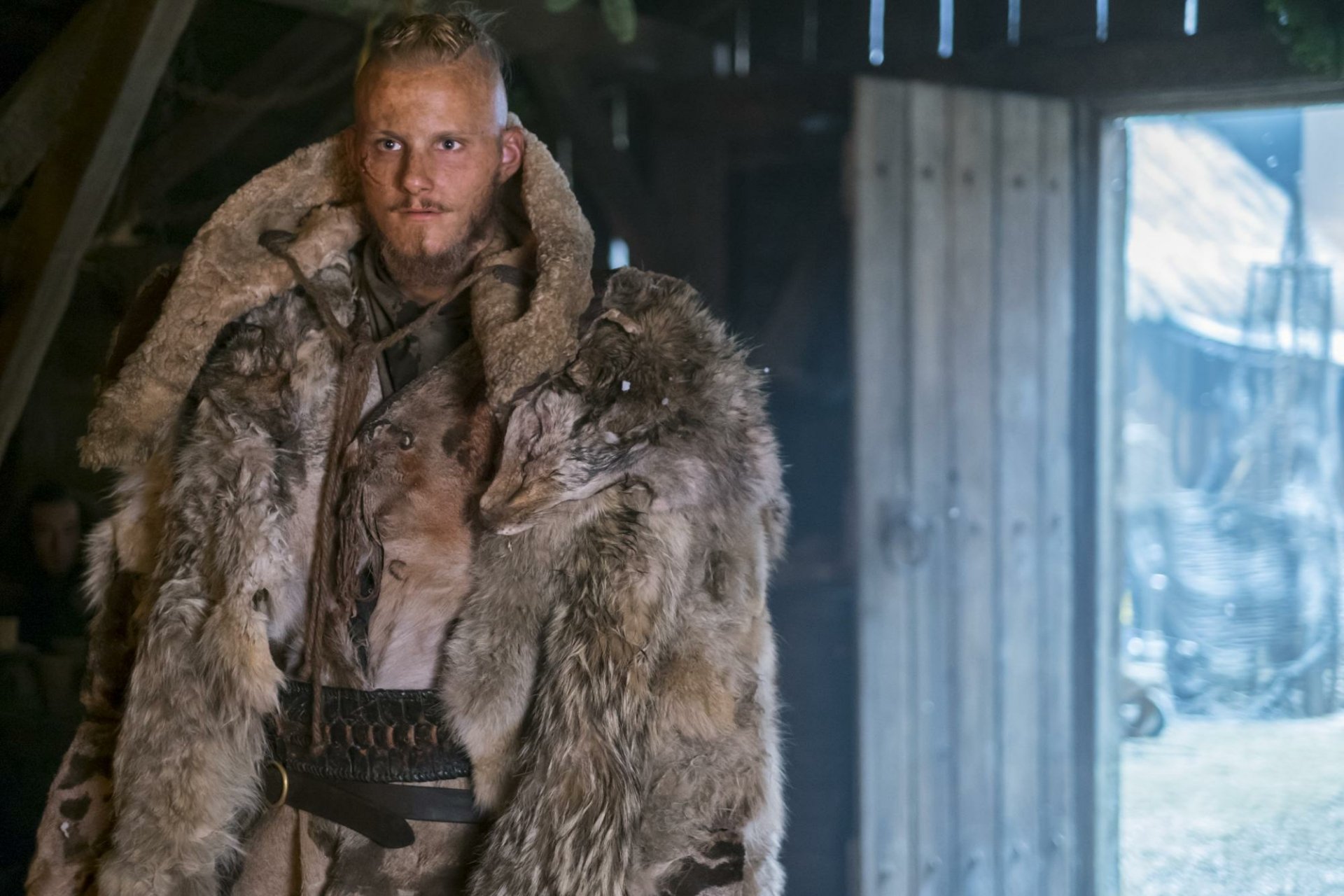 Download TV Show Vikings (2013) Bjorn Lothbrok HD Wallpaper