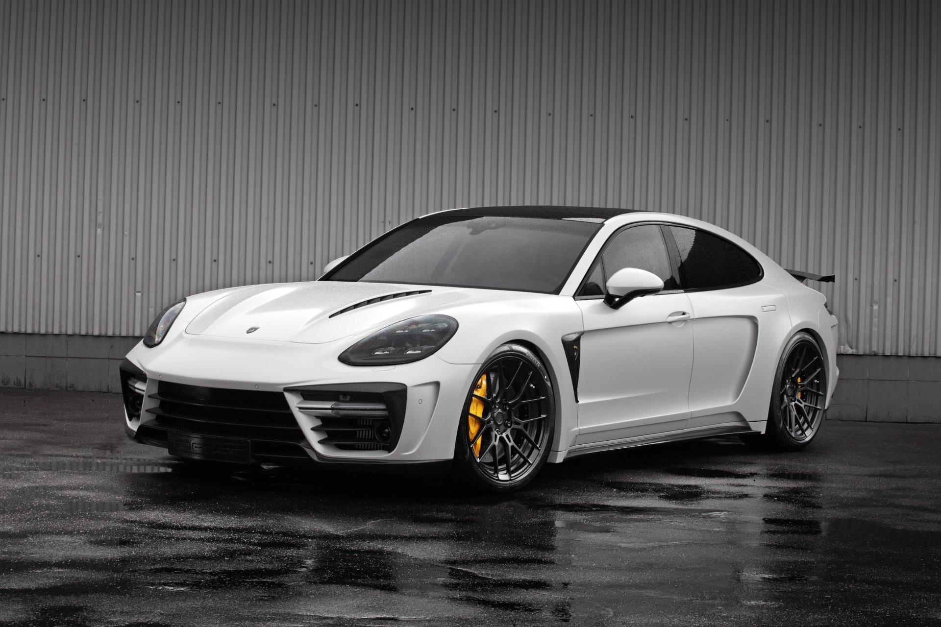 20 Porsche Panamera Hd Wallpapers Background Images