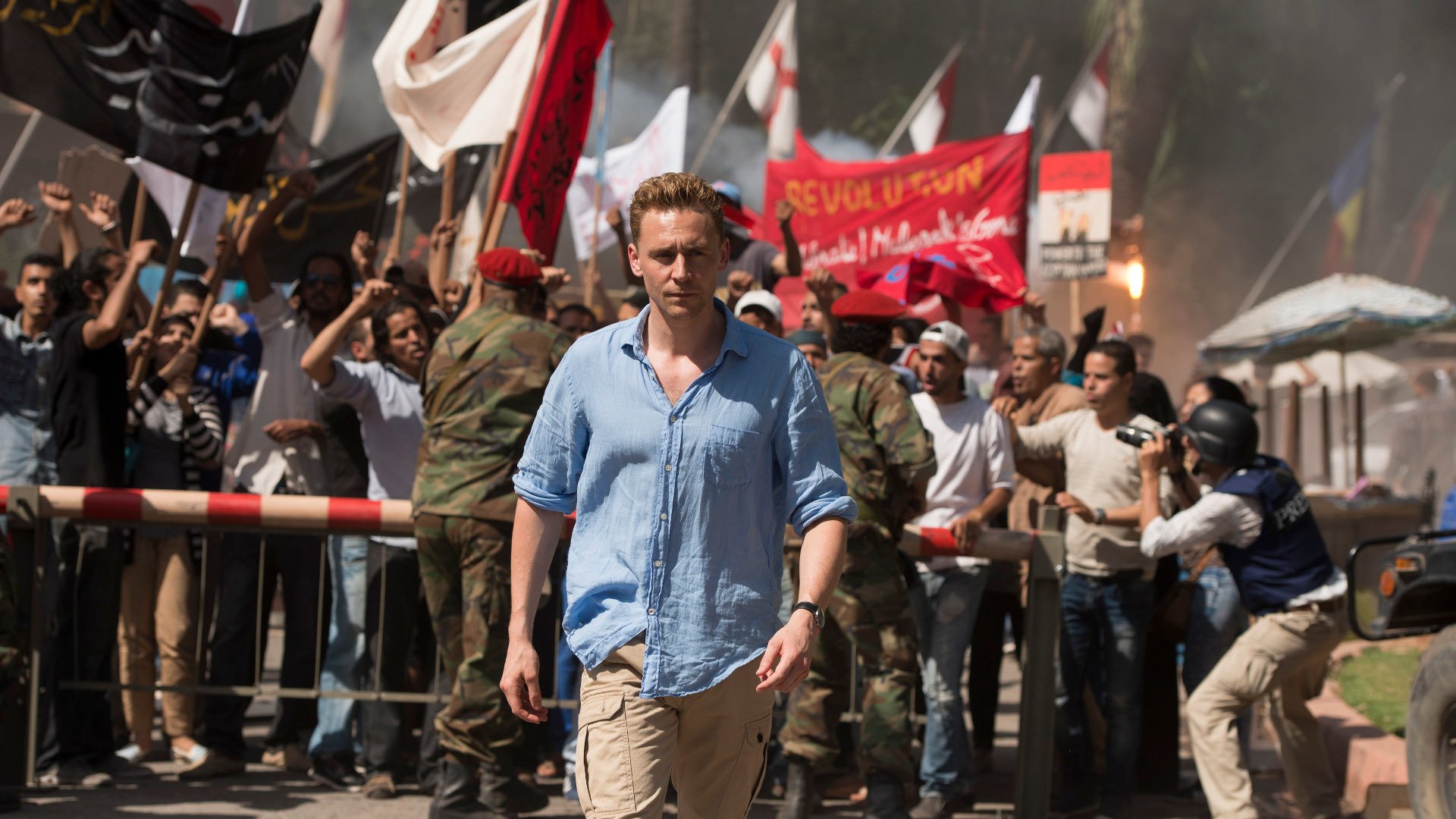 Download Tom Hiddleston TV Show The Night Manager HD Wallpaper