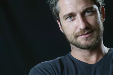 Scottish face blue eyes actor Celebrity Gerard Butler HD Desktop Wallpaper | Background Image