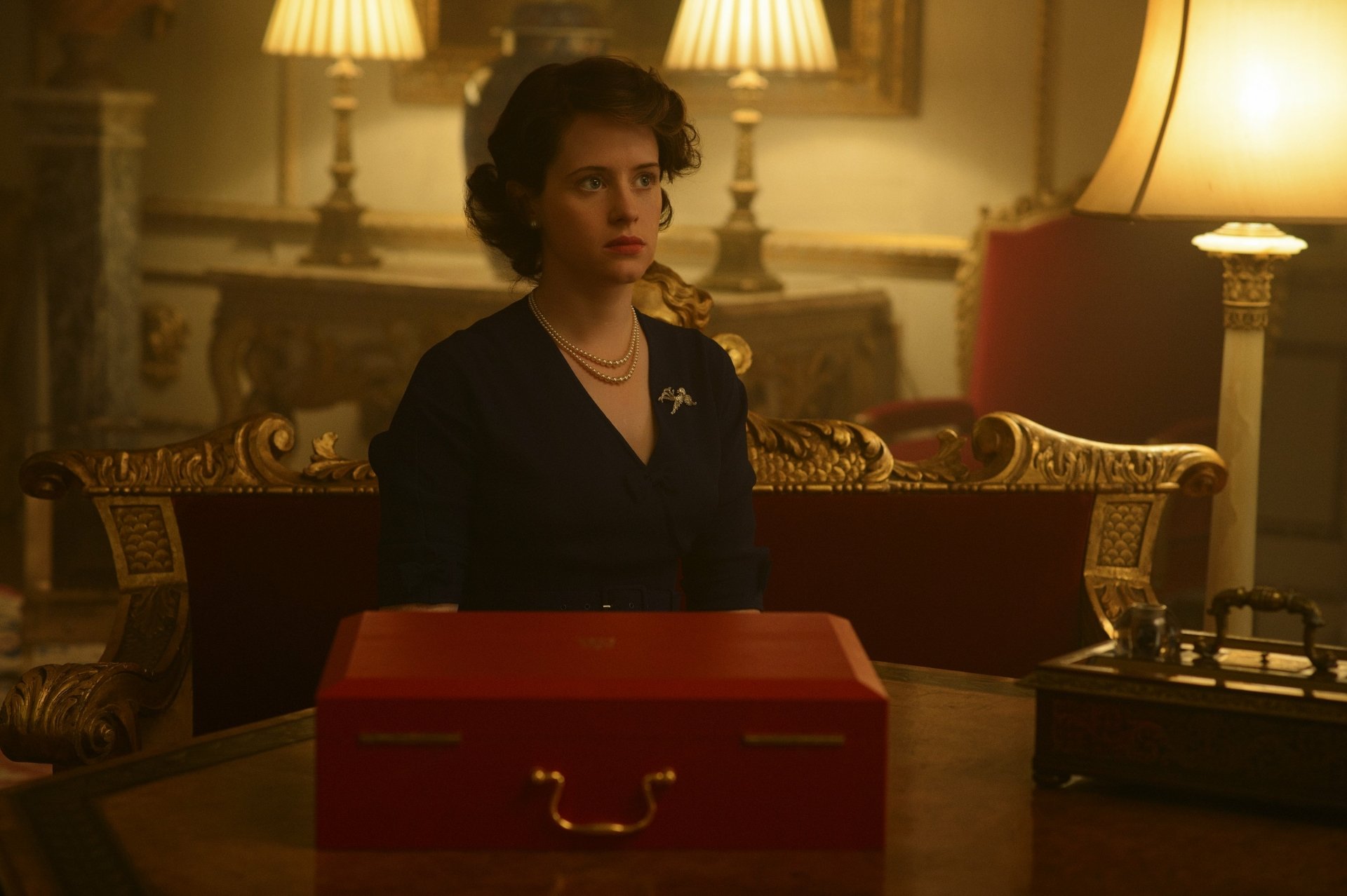 Download Claire Foy Queen Elizabeth II TV Show The Crown HD Wallpaper