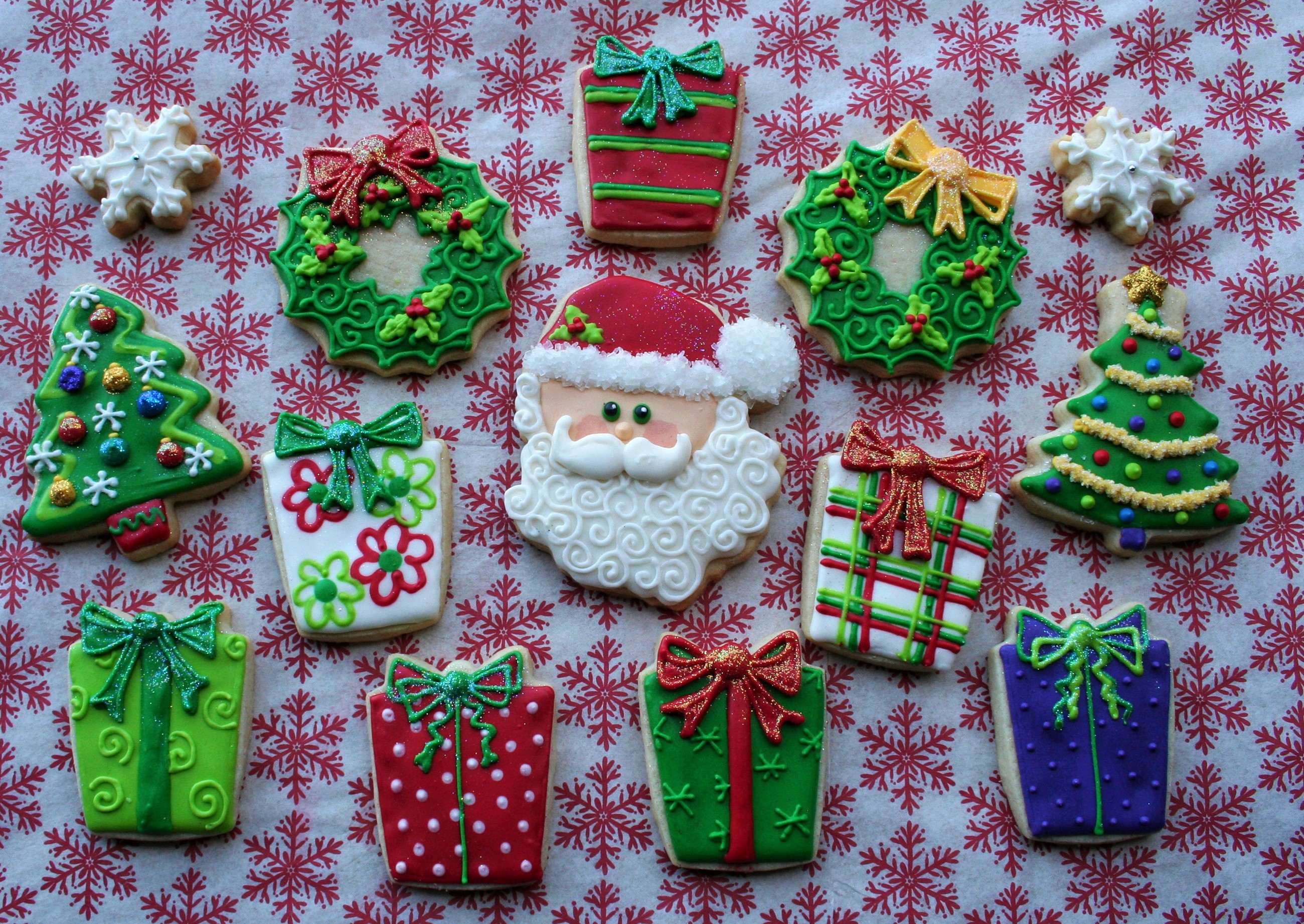 Christmas Cookies HD Wallpaper | Background Image | 2600x1842