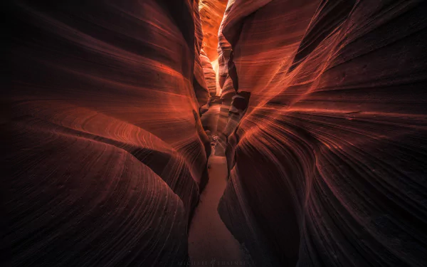 HD desktop wallpaper of Antelope Canyon featuring dramatic red and orange rock formations, creating a stunning natural landscape background.