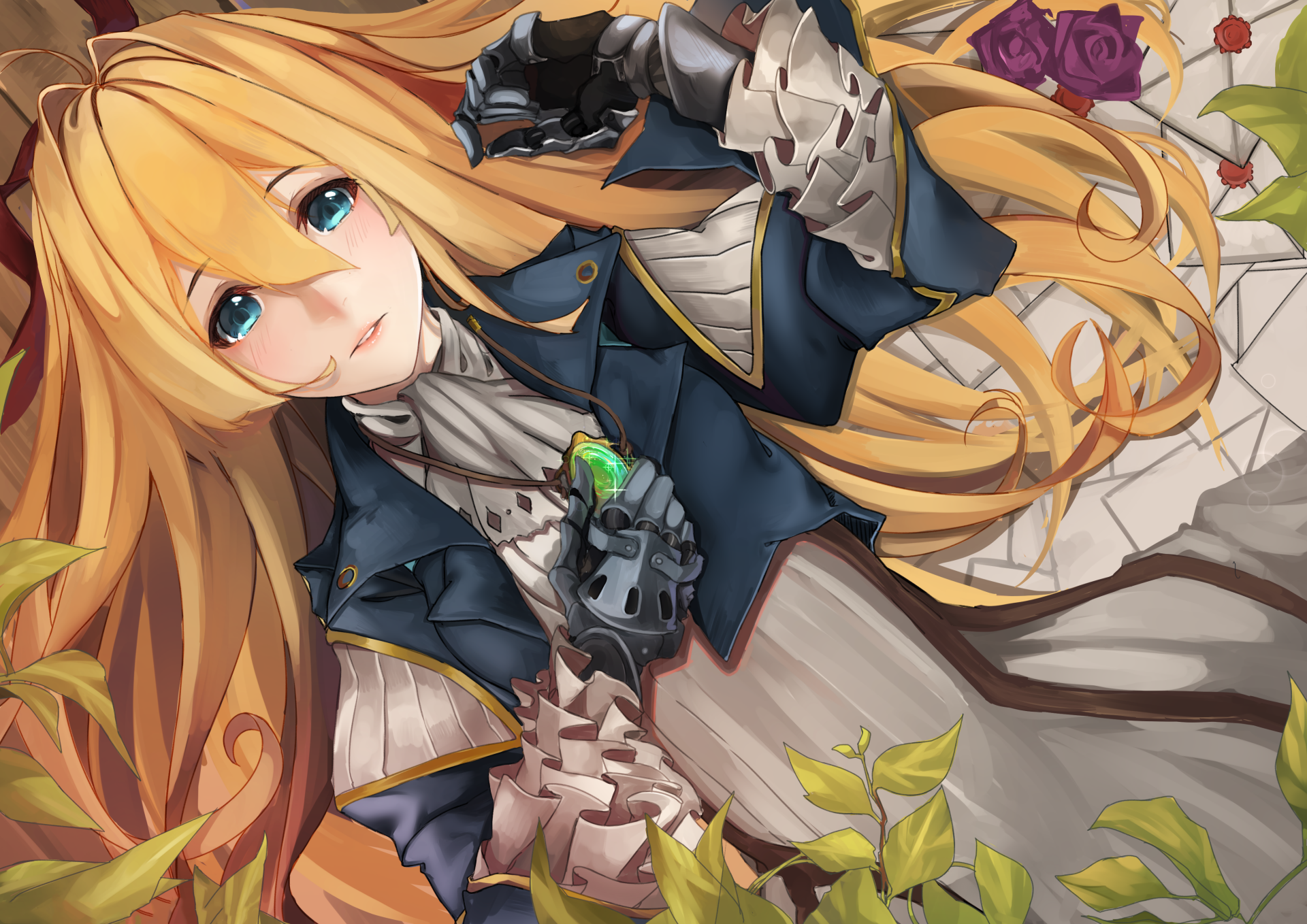 Violet Evergarden anime 4K desktop wallpaper: close-up of Violet lying among leaves, long blonde hair, blue eyes, military-style uniform and prosthetic arm.
