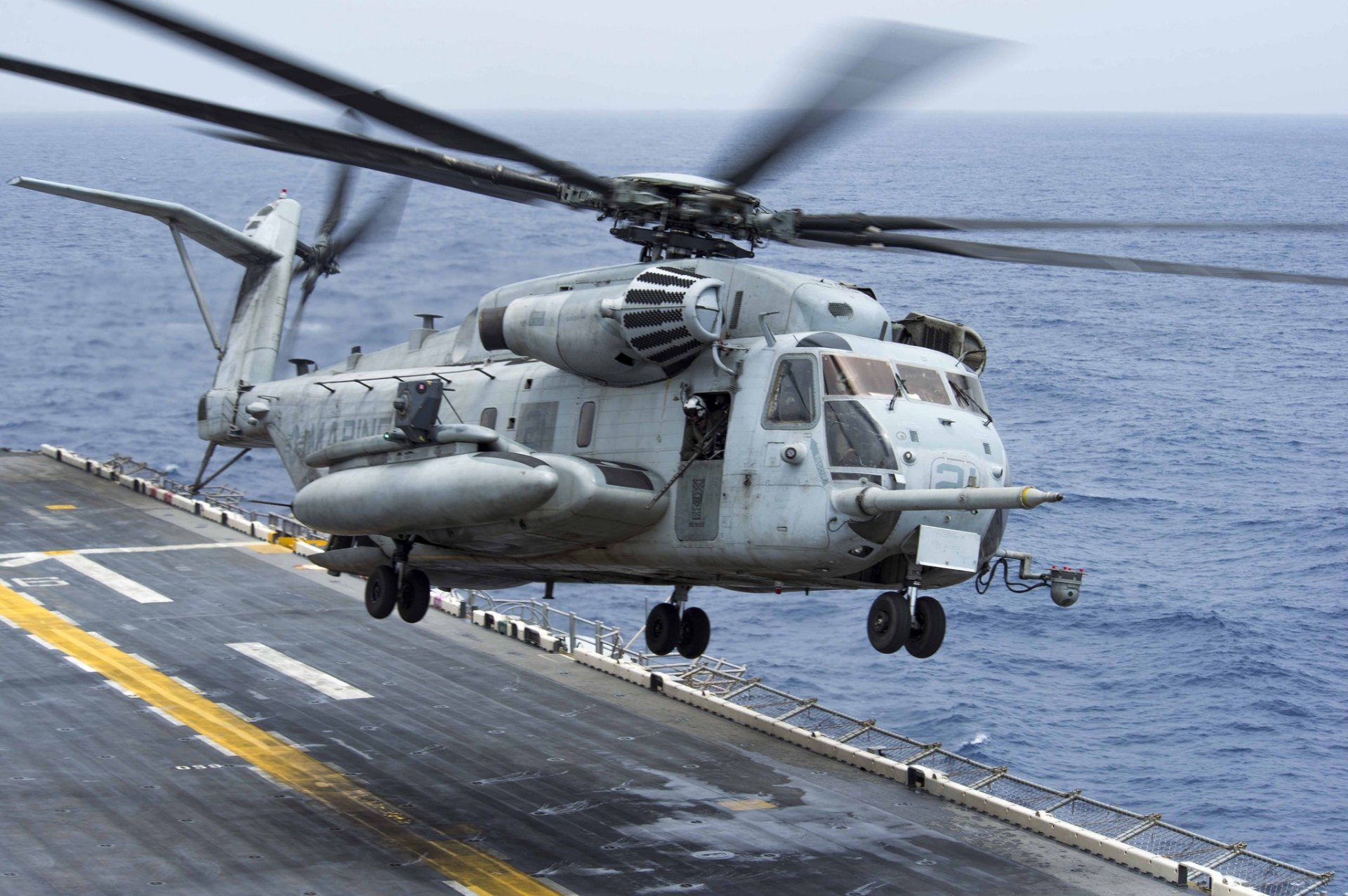 Military Sikorsky CH-53 Sea Stallion HD Wallpaper