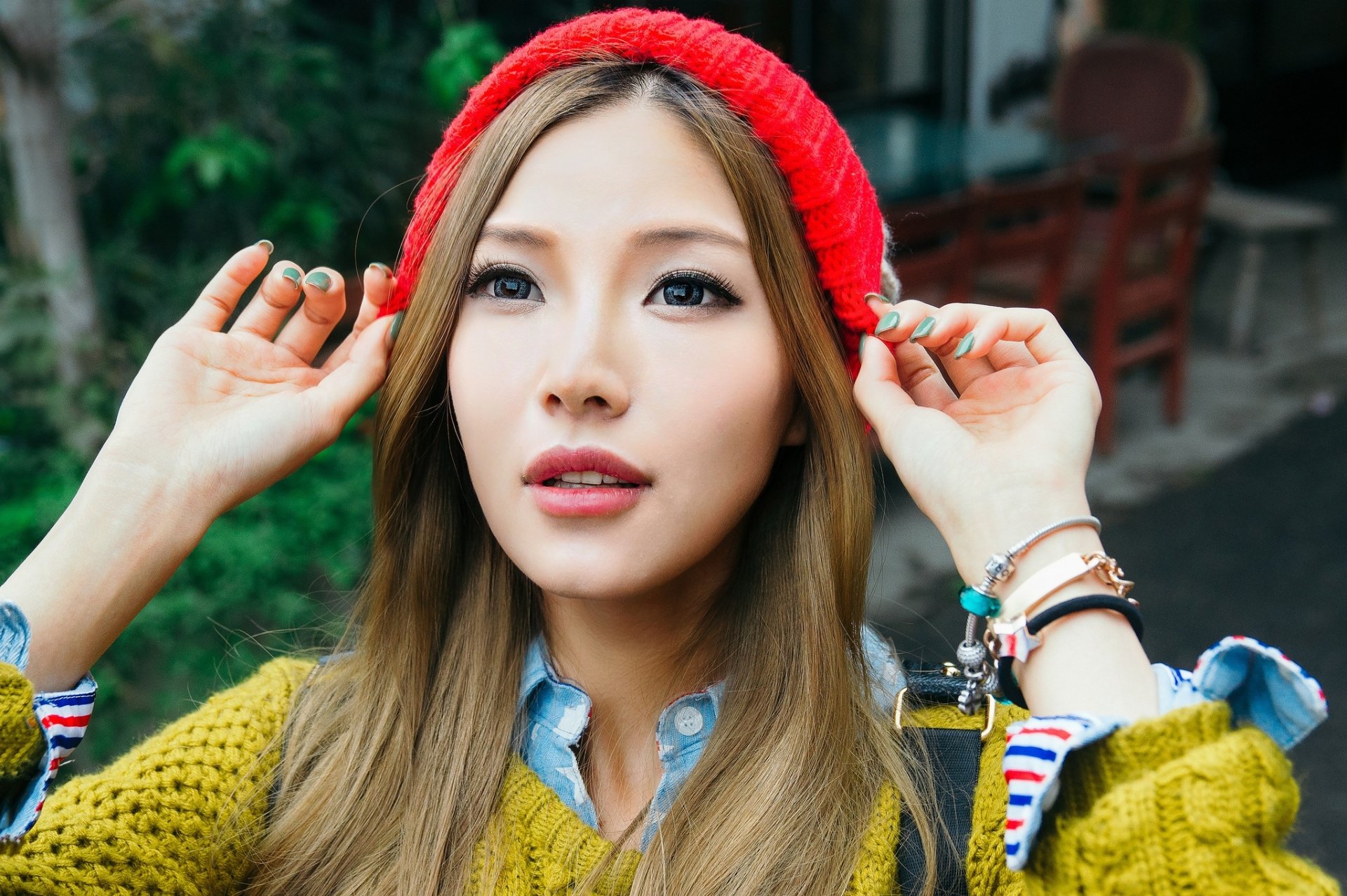 Download Blue Eyes Brunette Hat Depth Of Field Model Woman Asian HD Wallpaper by 陳偉昇