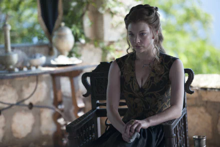 A 4K Ultra HD PC desktop wallpaper featuring Natalie Dormer as Margaery Tyrell from the TV show Game of Thrones, seated in an ornate chair in a serene setting.