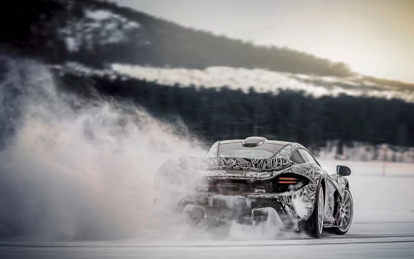  Mclaren P1 Ice Drifting