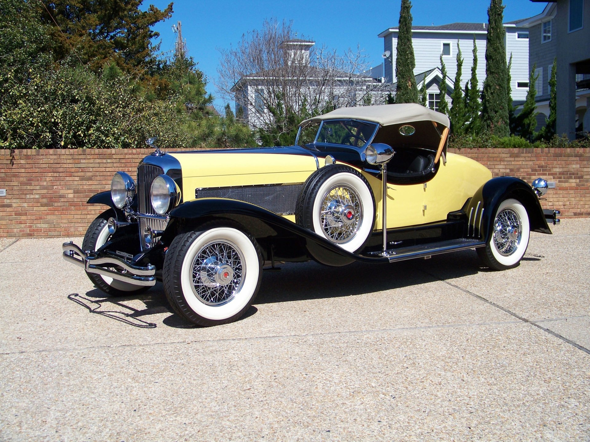 Duesenberg Car Retro