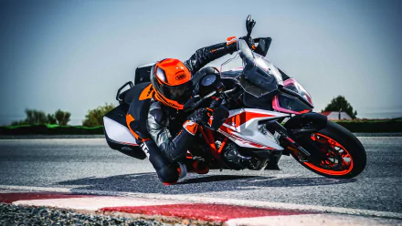  2019 KTM 1290 Super Duke GT