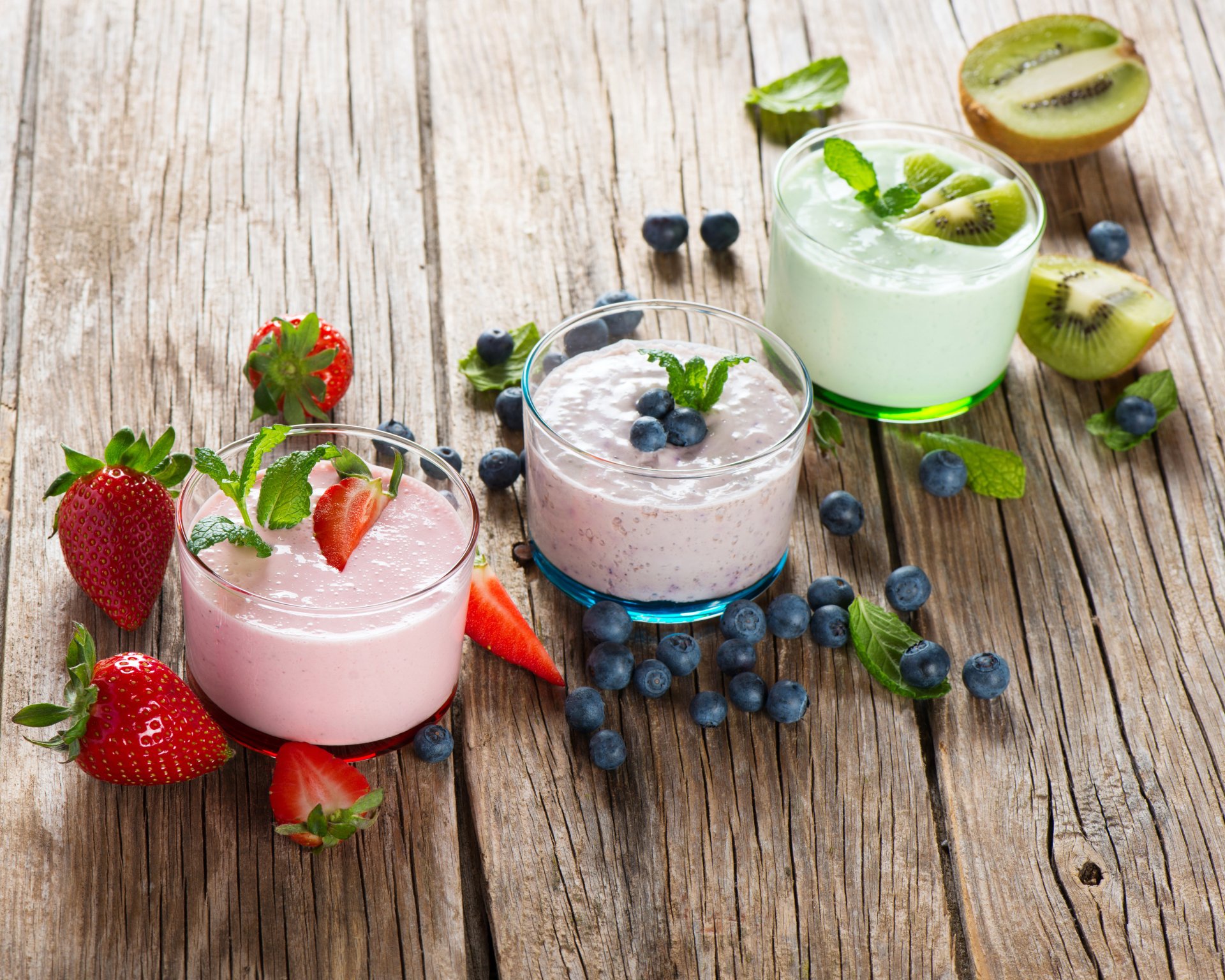 Download Kiwi Strawberry Blueberry Berry Fruit Still Life Drink