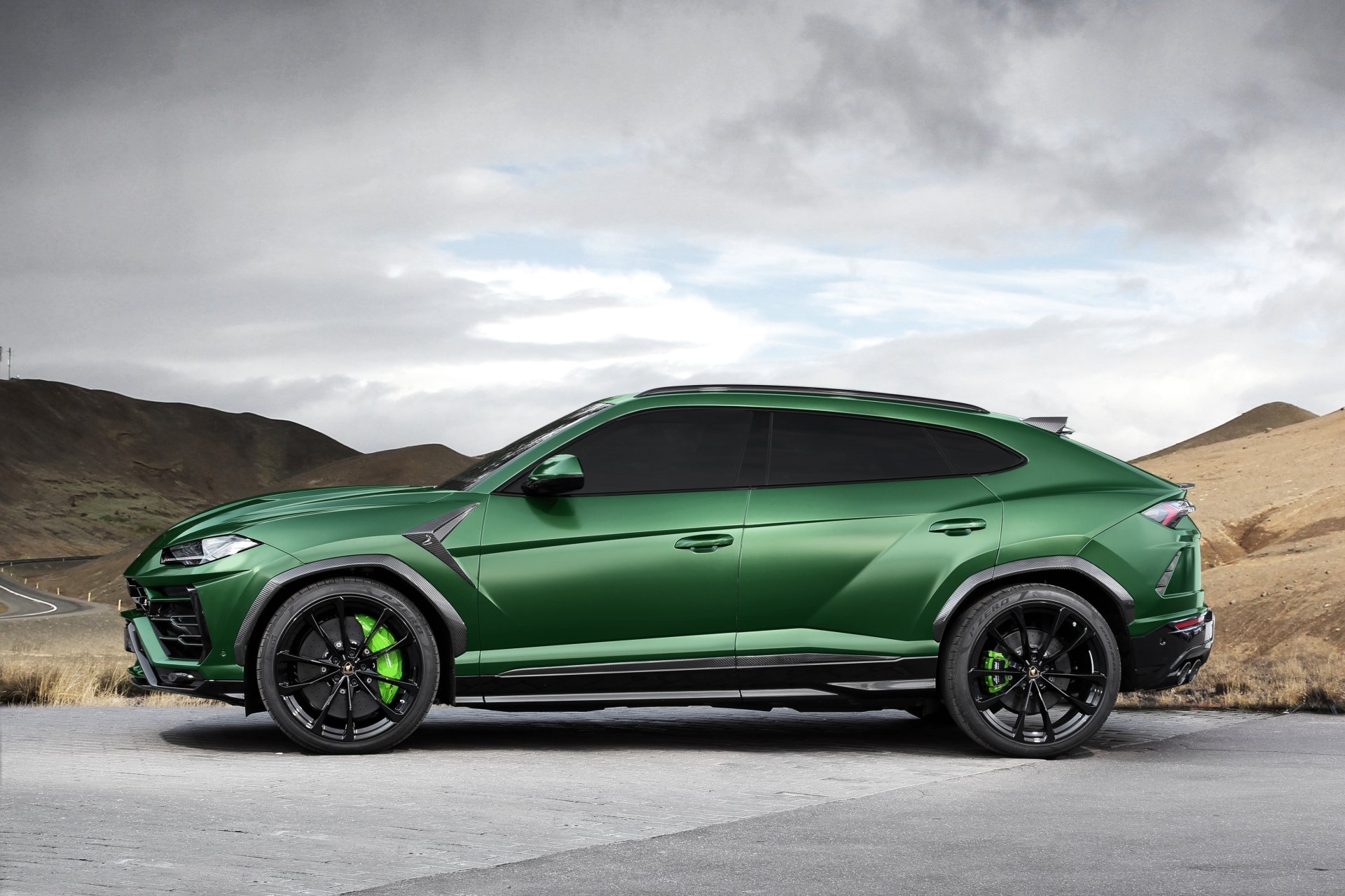 Download SUV Green Car Car Lamborghini Vehicle Lamborghini Urus 4k   Thumb 1920 962520 