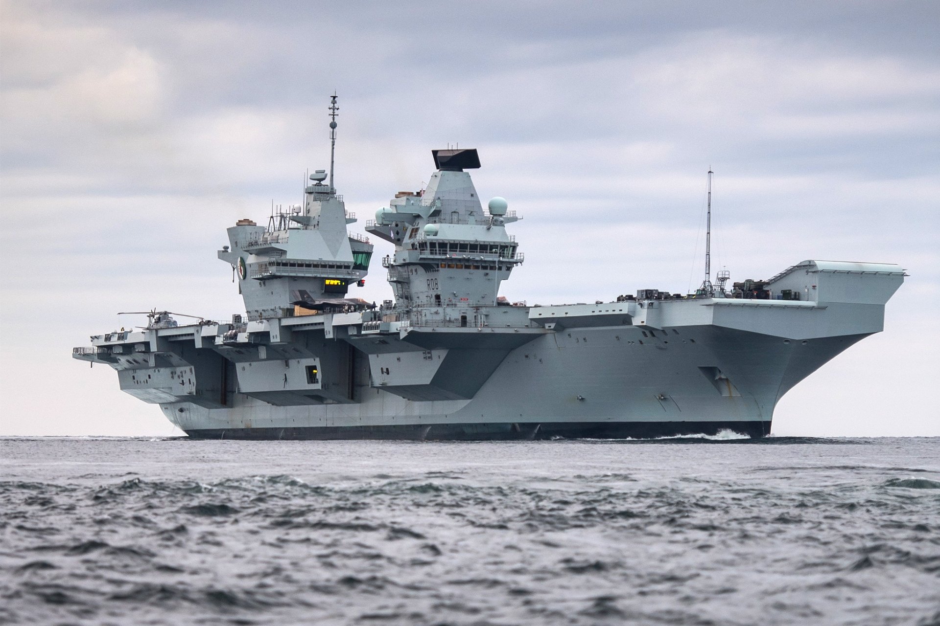 HMS Queen Elizabeth Majestic Aircraft Carrier Warship HD Wallpaper 