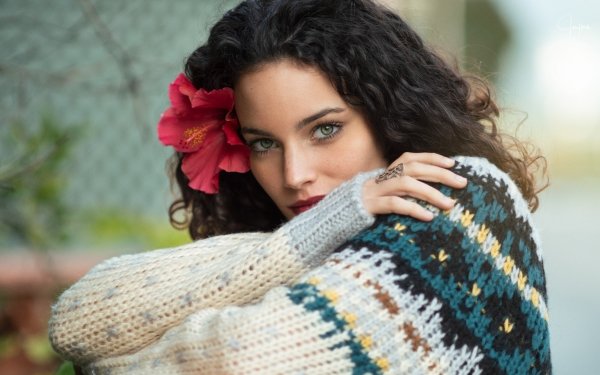 Women Model Lipstick Face Black Hair Green Eyes HD Wallpaper | Background Image