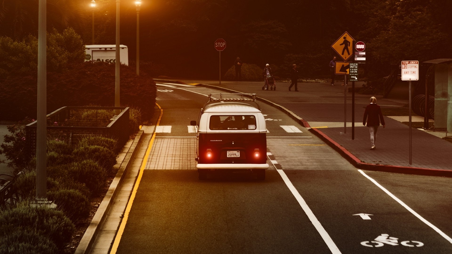 Download California Crosswalk Road Vehicle Volkswagen EuroVan HD Wallpaper