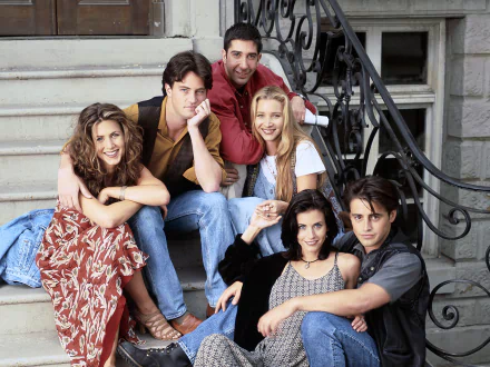 Chandler Bing Matthew Perry Ross Geller David Schwimmer Monica Geller Courteney Cox Joey Tribbiani Matt LeBlanc Phoebe Buffay Lisa Kudrow Rachel Green Jennifer Aniston Friends (TV Show) TV Show HD Desktop Wallpaper | Background Image